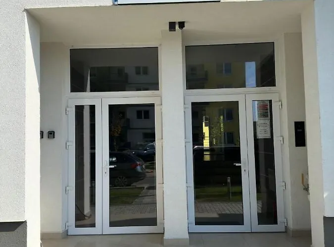 Coresi Mall Luxury Apartmán